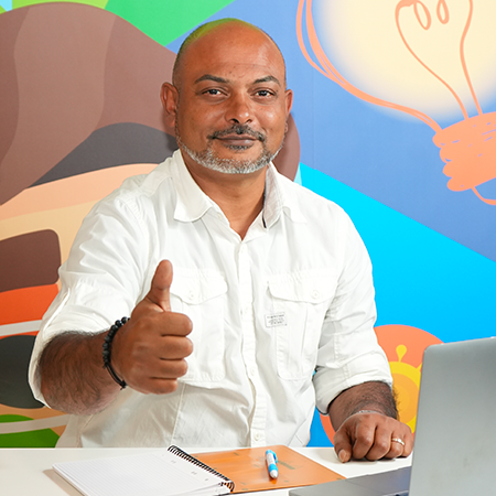Yannis Payet, chef de projet digital chez iForma